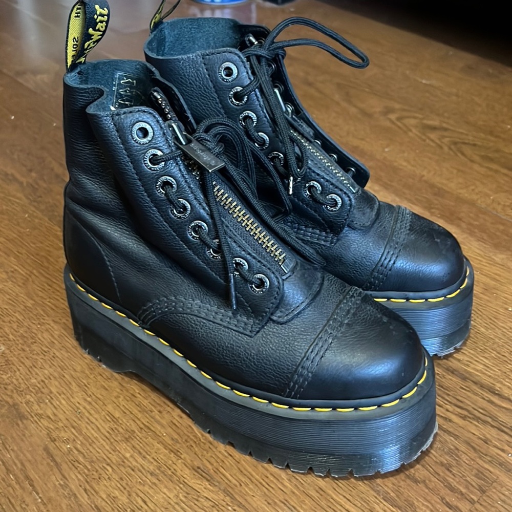 Dr Marten 8065 SMOOTH LEATHER MARY JANE SHOES